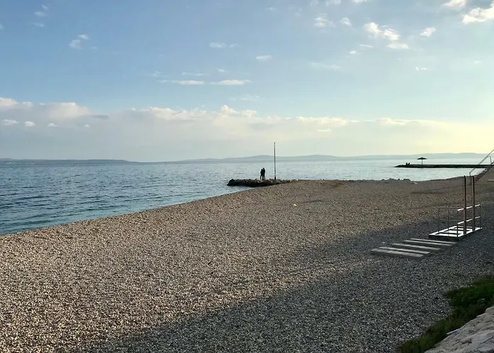 The L Place By Right Place